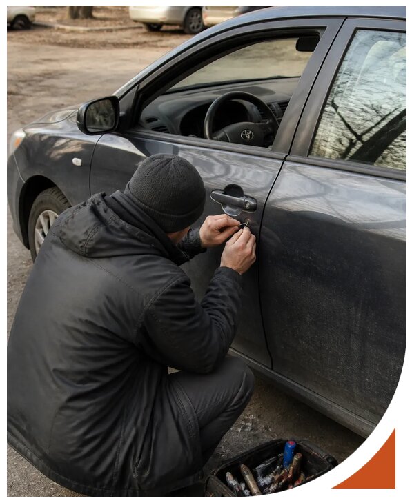Профессиональное вскрытие автомобиля Тойота без повреждений в Вязниках